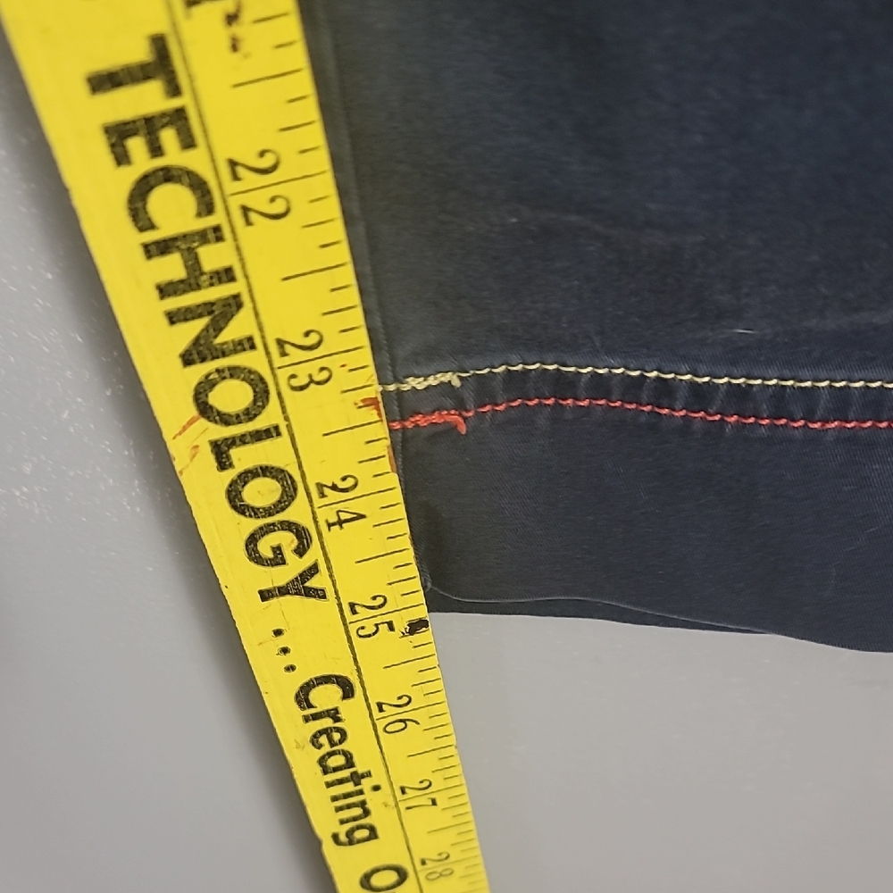 Nike Dark Blue Cropped Capri Pants with Red Stitching - Picture 6 of 8